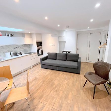 Two Bedroom Flat With Private Patio In Battersea Λονδίνο Εξωτερικό φωτογραφία