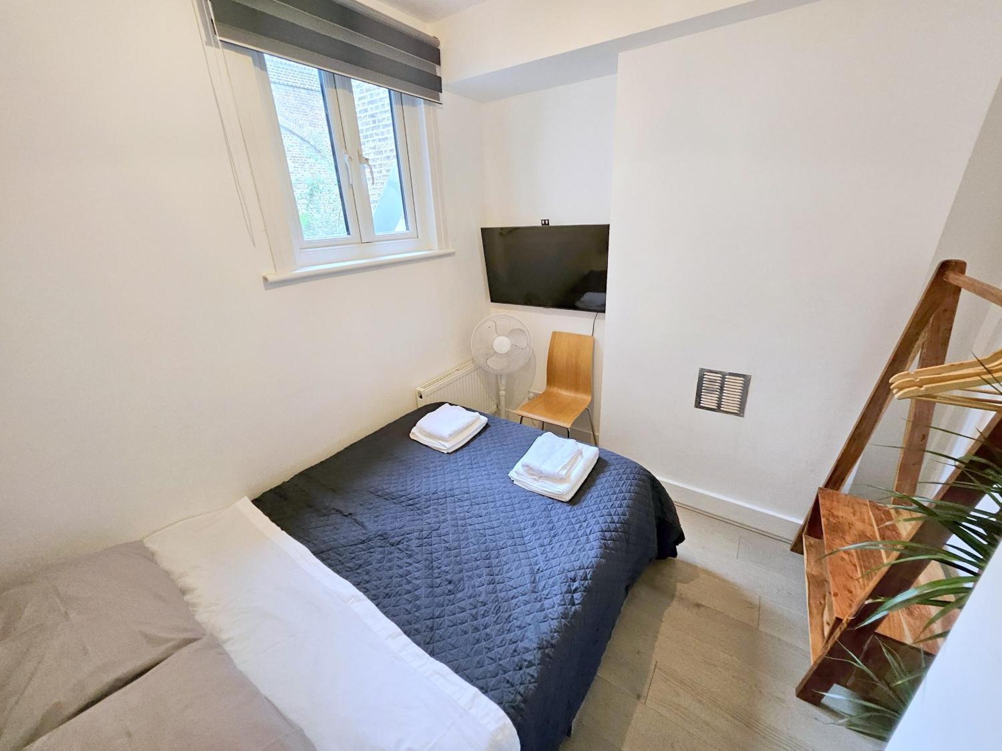 Two Bedroom Flat With Private Patio In Battersea Λονδίνο Εξωτερικό φωτογραφία